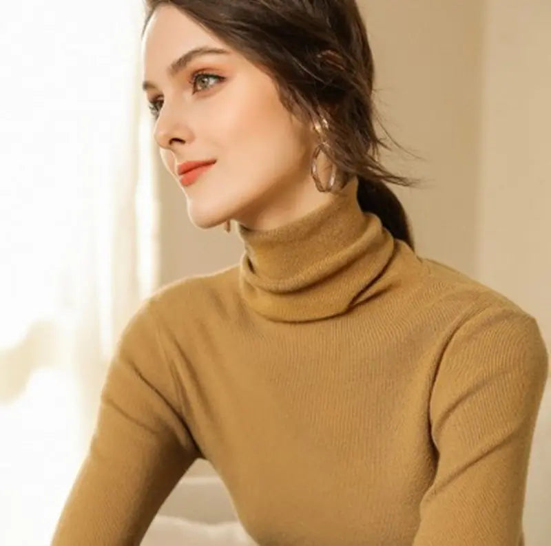 Women's Fitted Cashmere Turtleneck Sweater (Fall/Winter)