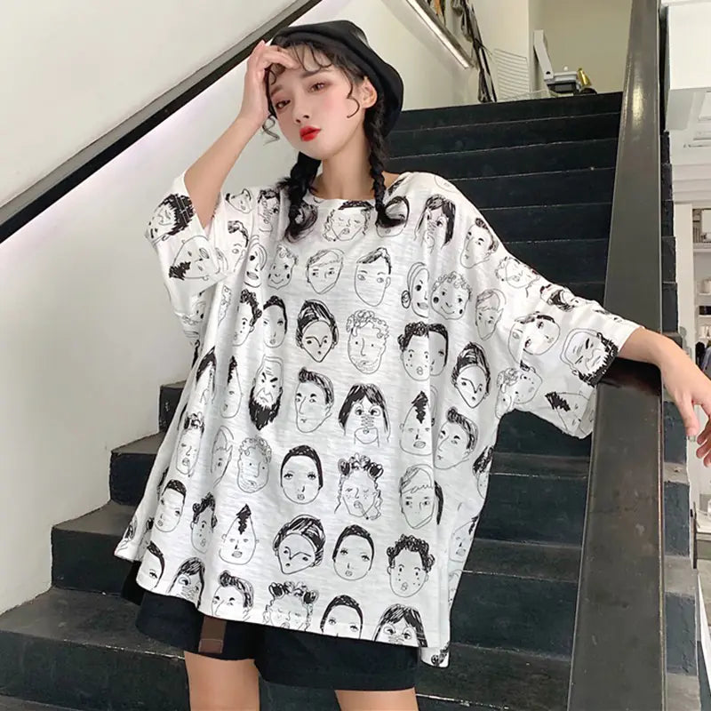 Trendy Women's Short Sleeve T-Shirt with Print
