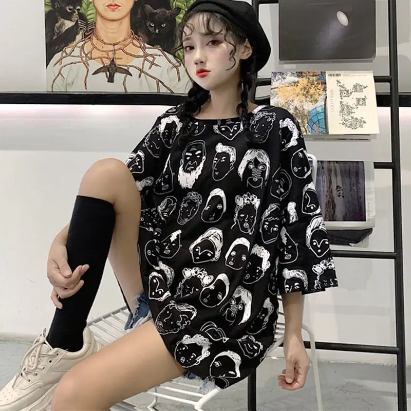 Trendy Women's Short Sleeve T-Shirt with Print