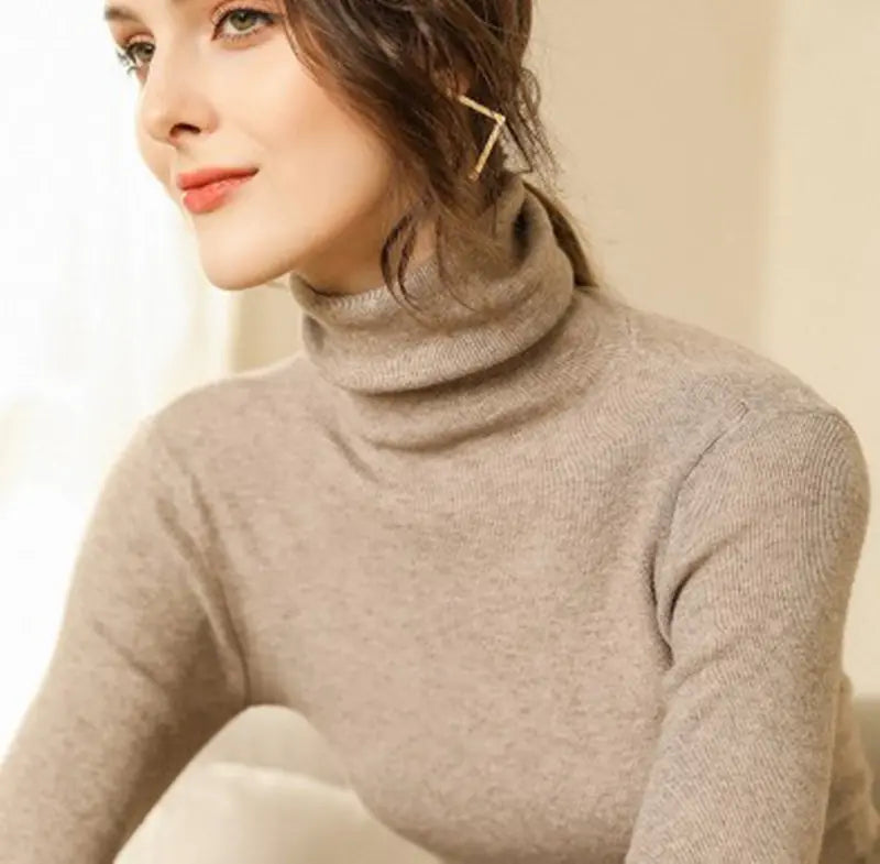 Women's Fitted Cashmere Turtleneck Sweater (Fall/Winter)