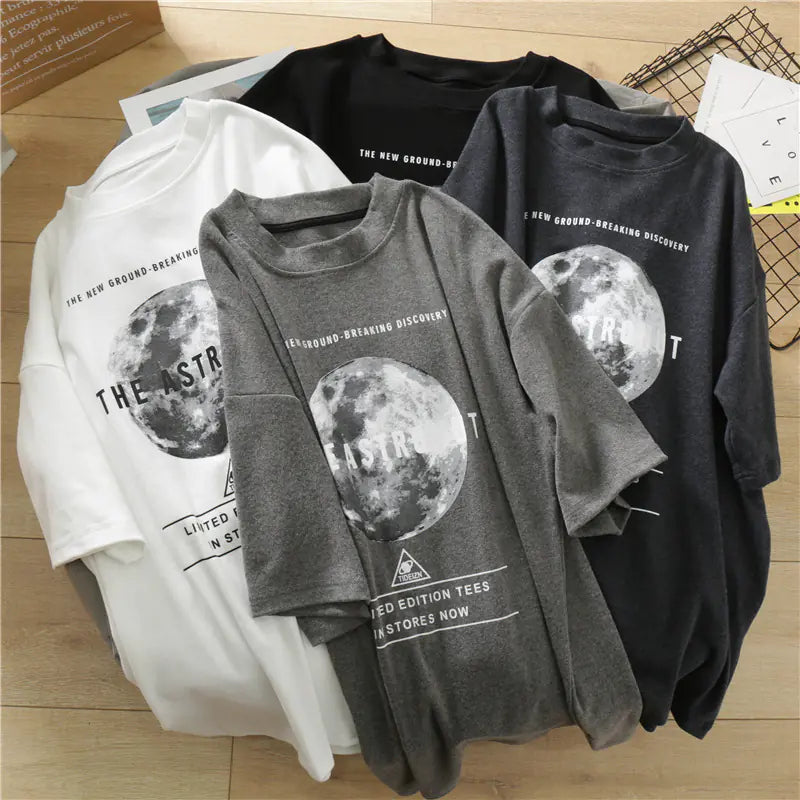 Women's Loose Fit Earth Print Short Sleeve T-Shirt