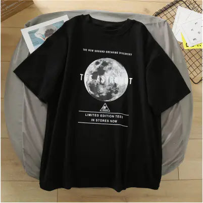 Women's Loose Fit Earth Print Short Sleeve T-Shirt